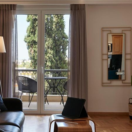 Chic One Bd Apartment With Hilton View アテネ エクステリア 写真